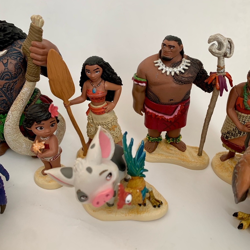 Disney Moana Action Figure Set - Brown, Tan, White, Black, Blue, Pink - Picture 3 of 8
